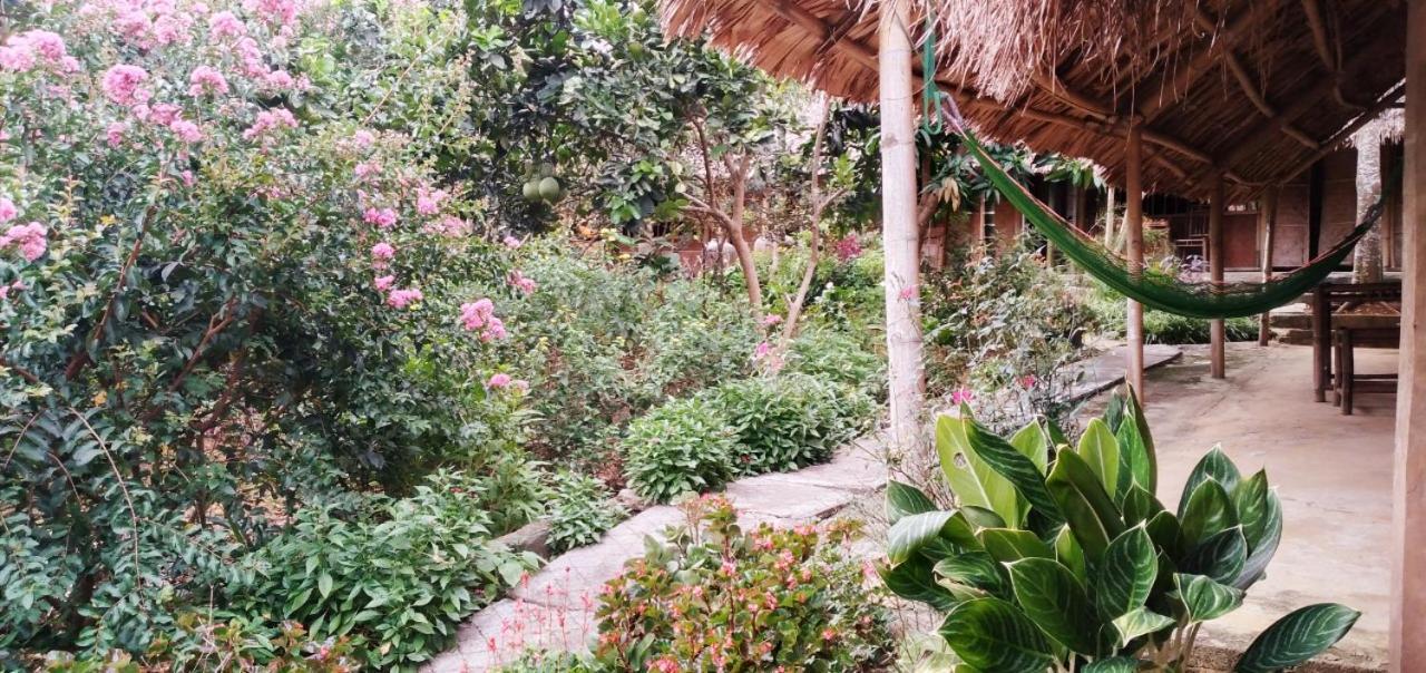 Family Homestay Ба Ви Екстериор снимка