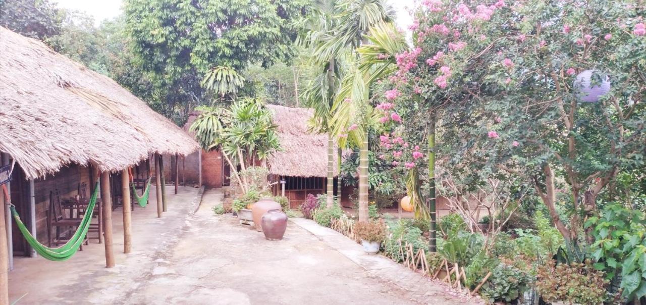 Family Homestay Ба Ви Екстериор снимка